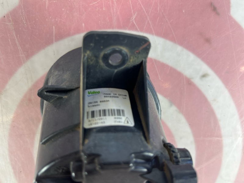 Фара противотуманная передняя левая DUALIS 2012 Фара противотуманная передняя левая DUALIS 2012