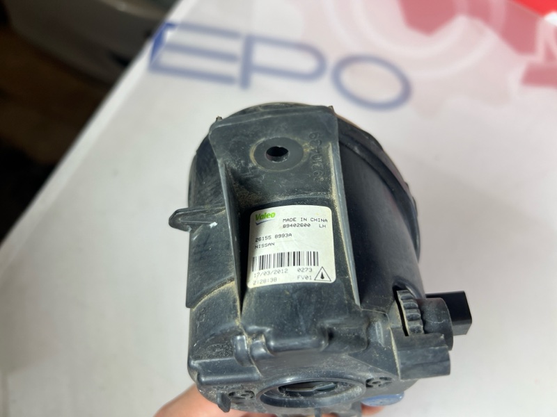 Фара противотуманная передняя левая DUALIS 2012