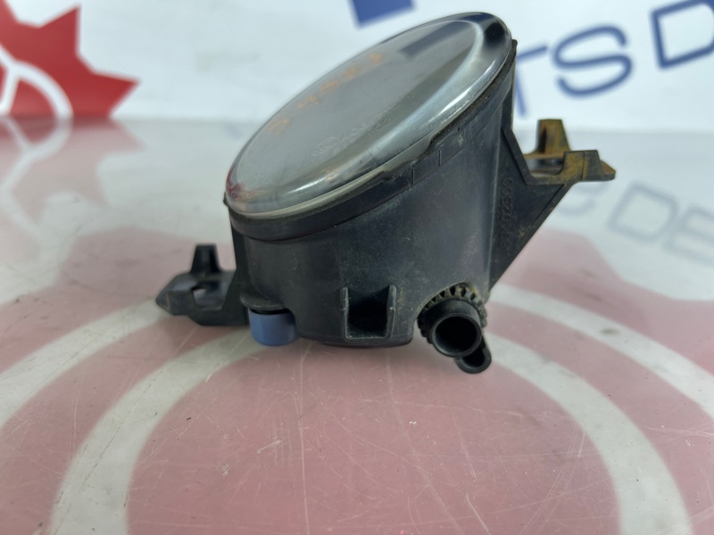 Фара противотуманная передняя правая DUALIS 2012