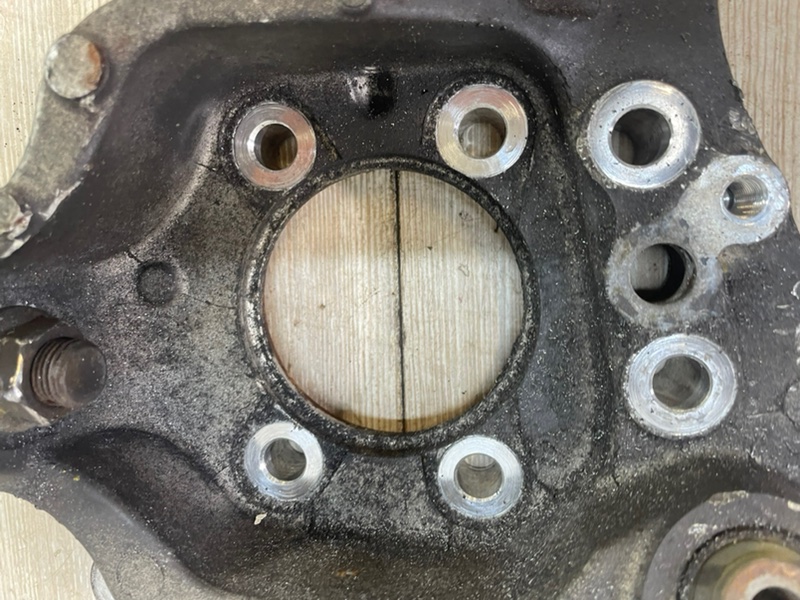 Кулак задний правый Murano 2010 PNZ51