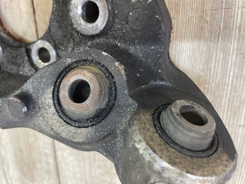 Кулак задний правый Murano 2010 PNZ51