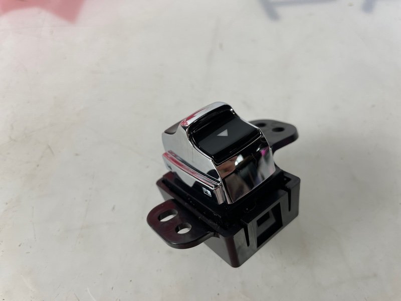 Кнопка выбора режима движения Infiniti Q50 ZV37