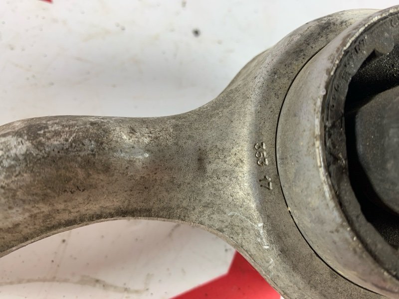 Рычаг подвески передний правый 3SERIES 2010