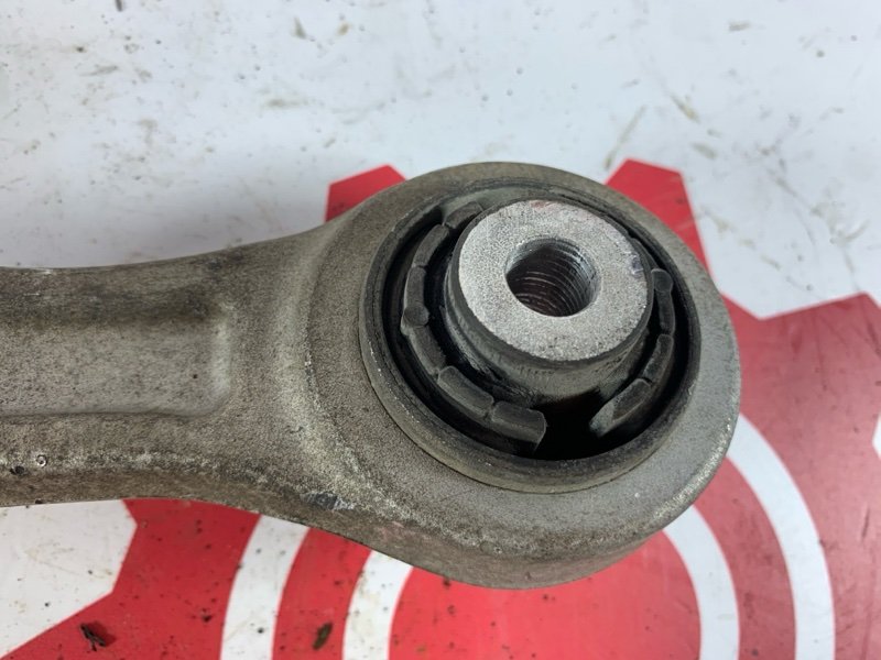 Рычаг подвески нижний передний правый A4 2011 B8 2.0 Рычаг подвески нижний передний правый A4 2011 B8 2.0