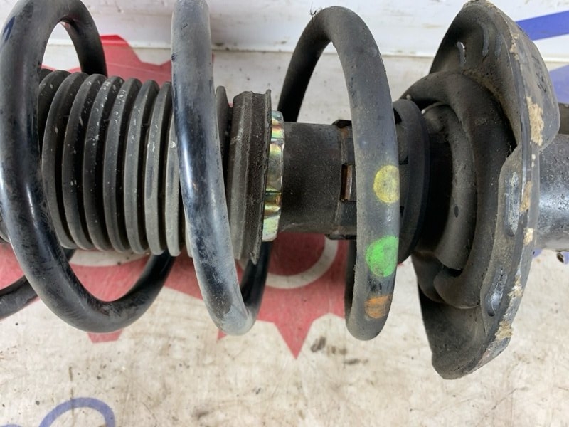 Амортизатор передний Passat 2012 B7 1.4