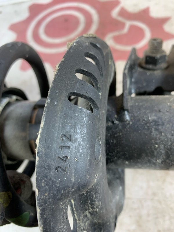 Амортизатор передний VW Passat B7 1.4