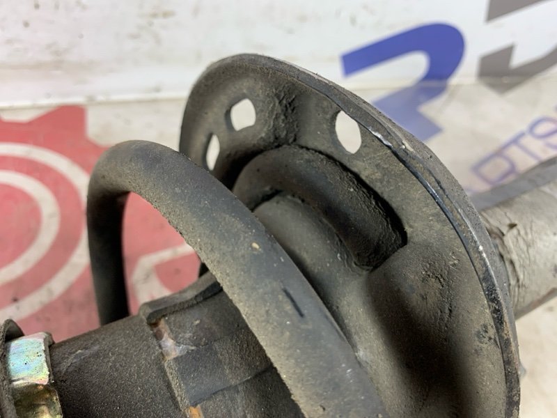 Амортизатор передний Passat 2012 B7 1.4