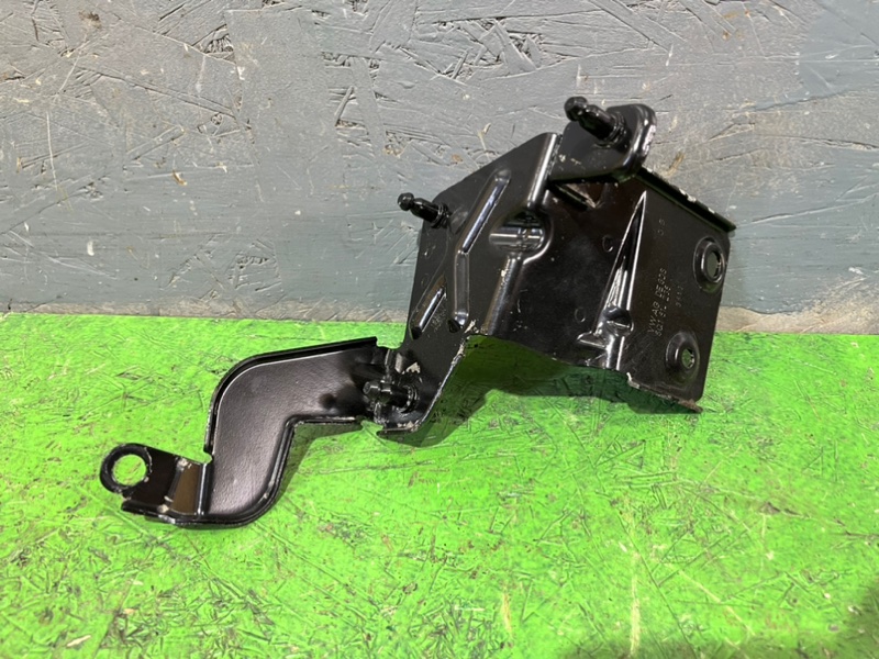 Кронштейн блока ABS Skoda Octavia 2013 A7 CJSA 5q1614235 Б/У