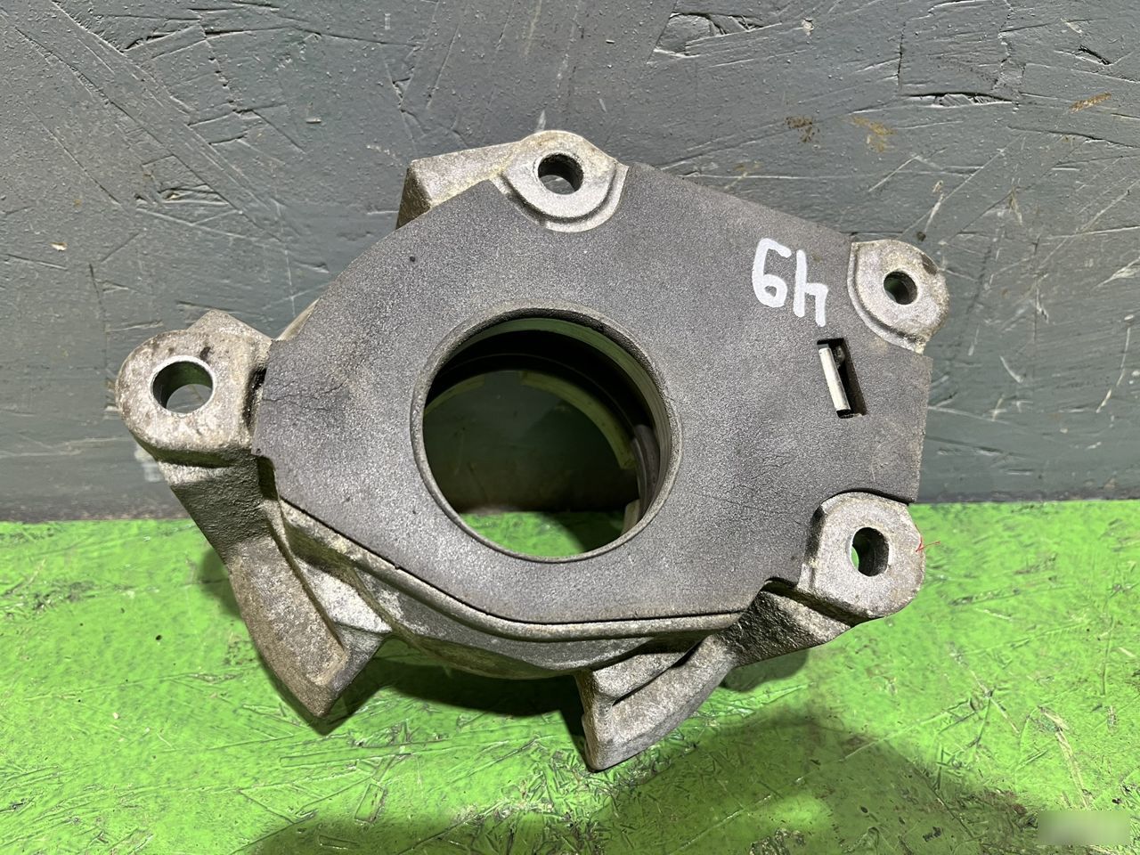 Кронштейн вут Renault Megane Седан 2.0 бензин F4R1771