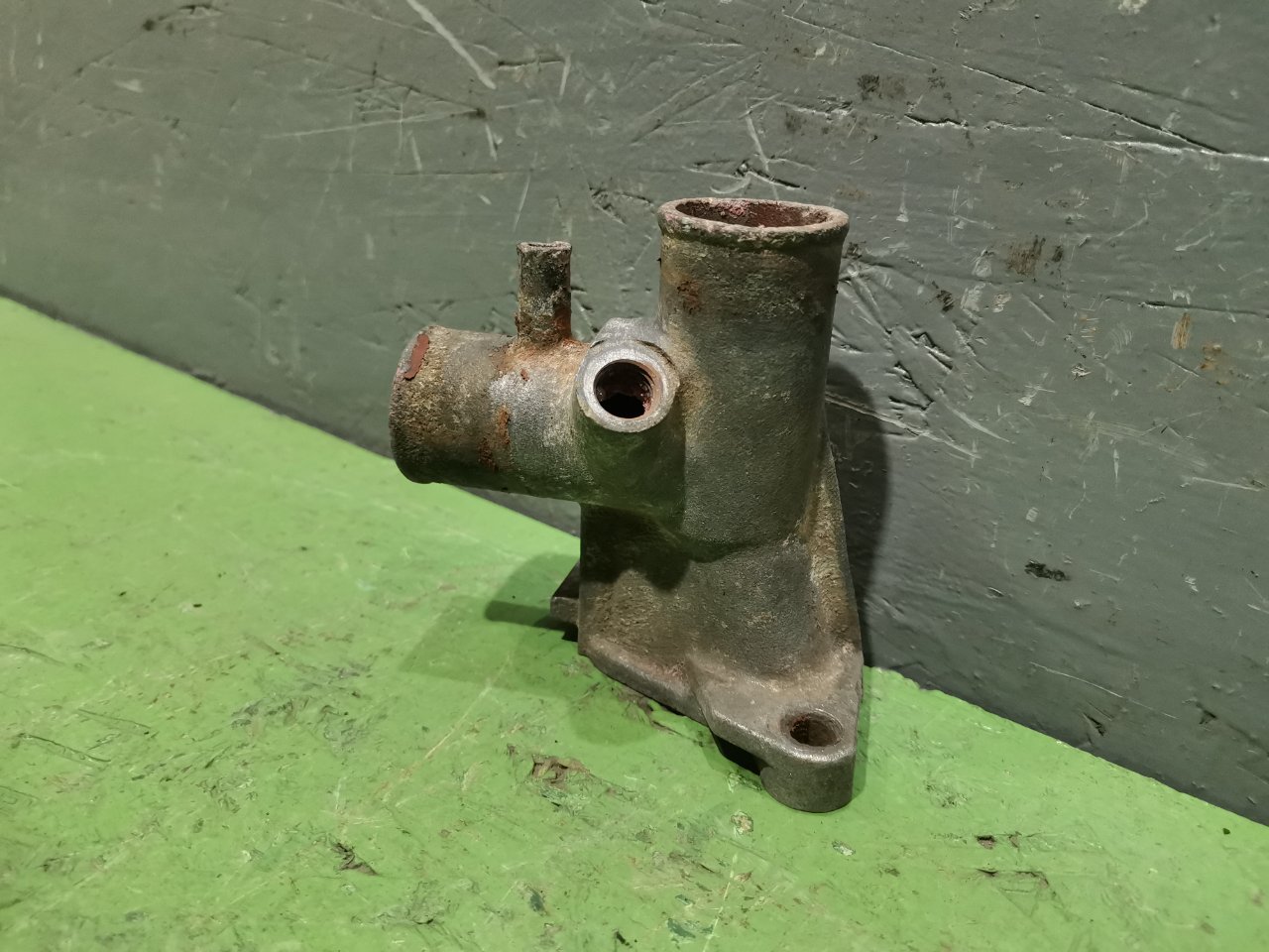 Тройник системы охлаждения 2107 2006 1.6 21067