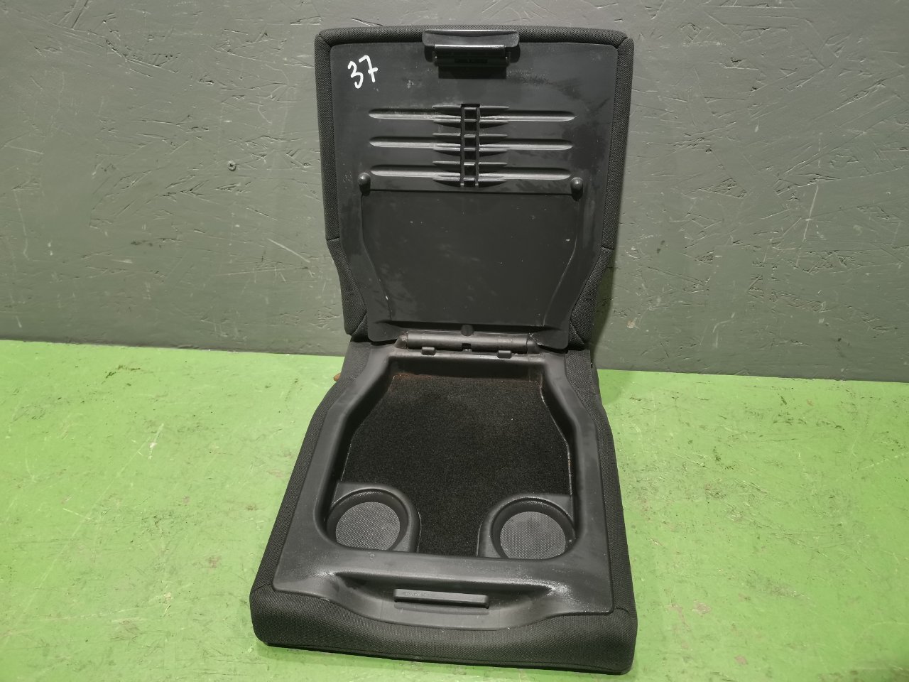 Подлокотник Renault Megane 2009 1.6 K4M Б/У