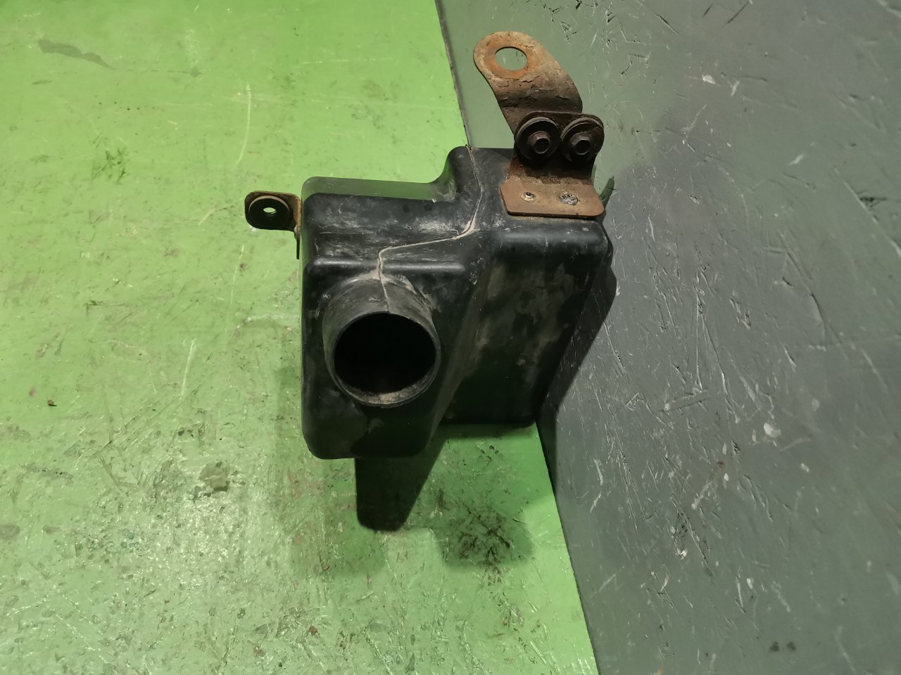 Резонатор воздушного фильтра Spectra 2008 1.6 S6D