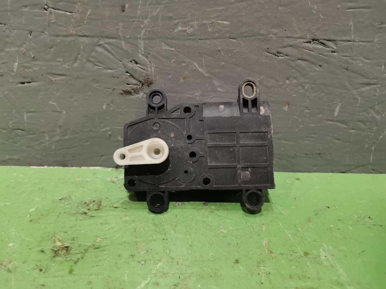 Сервопривод заслонок печки Spectra 2005 1.6 S6D Сервопривод заслонок печки Spectra 2005 1.6 S6D