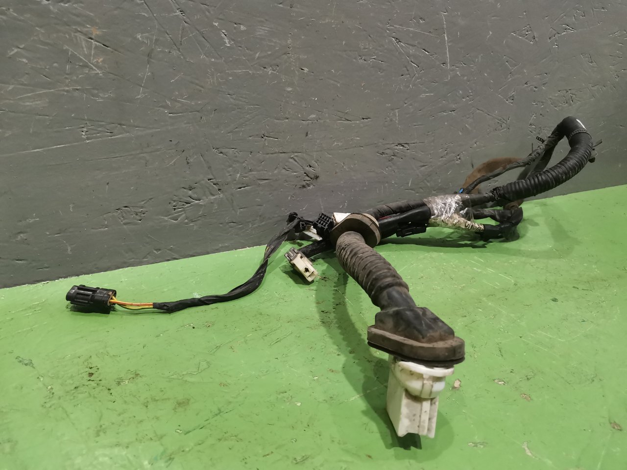 Проводка двери передняя правая Kia Spectra 1.6 S6D