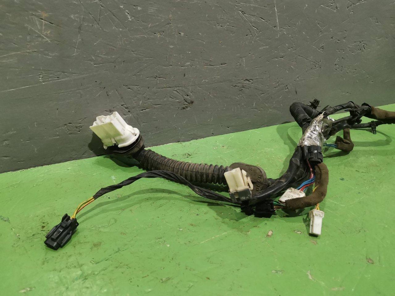 Проводка двери передняя правая Spectra 2005 1.6 S6D