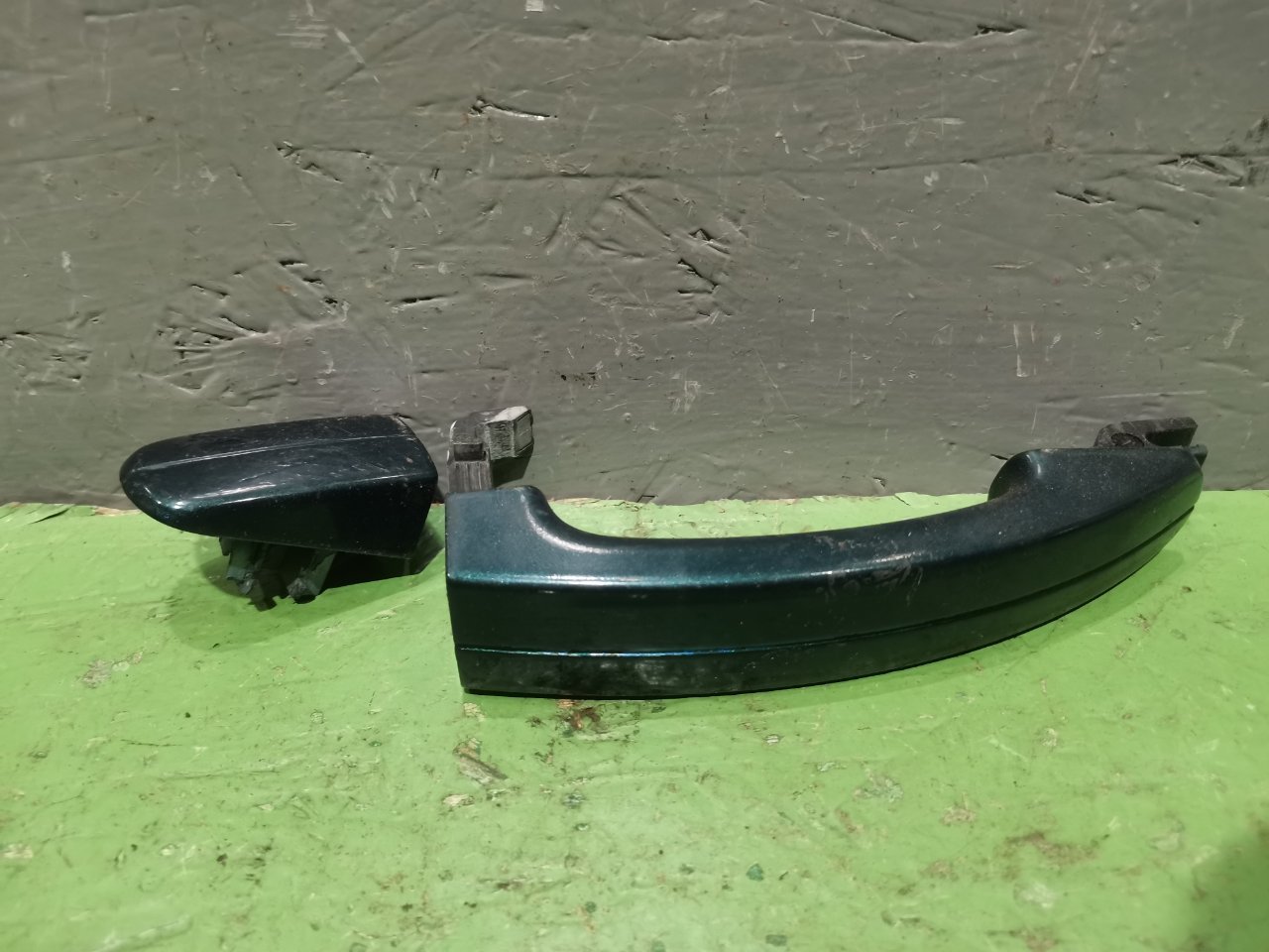 Ручка двери внешняя задняя левая Ford Focus 2008 Седан 1.8 QQDB Б/У