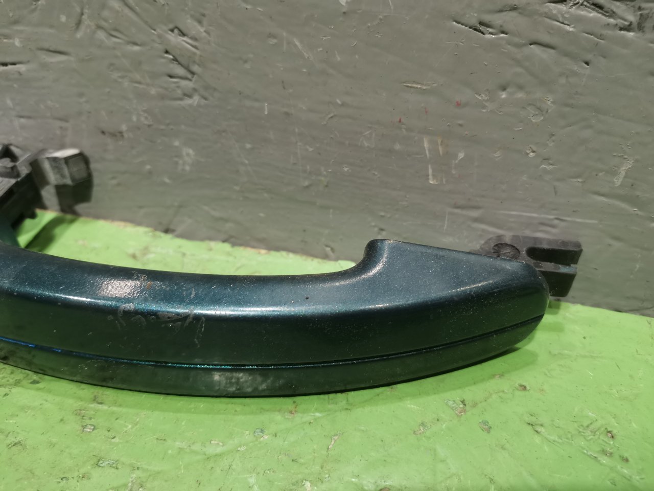 Ручка двери внешняя задняя левая Focus 2008 Седан 1.8 QQDB