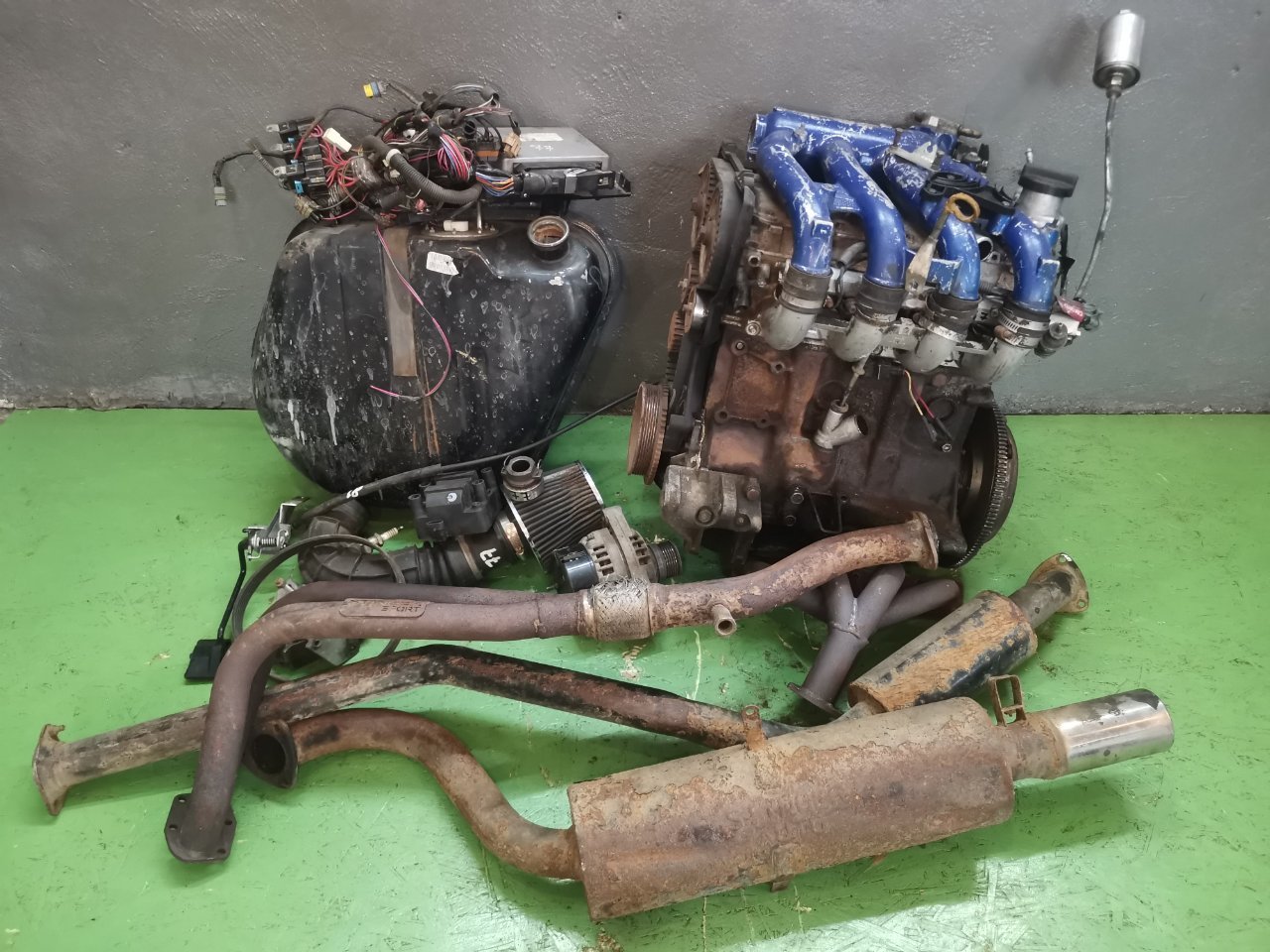 Запчасть комплект двигателя ваз 2112 для ваз 2101-2107 21120-1001300-00 Б/У Комплект двигателя ВАЗ 2112 для ВАЗ 2101-2107 21120-1001300-00 Б/У