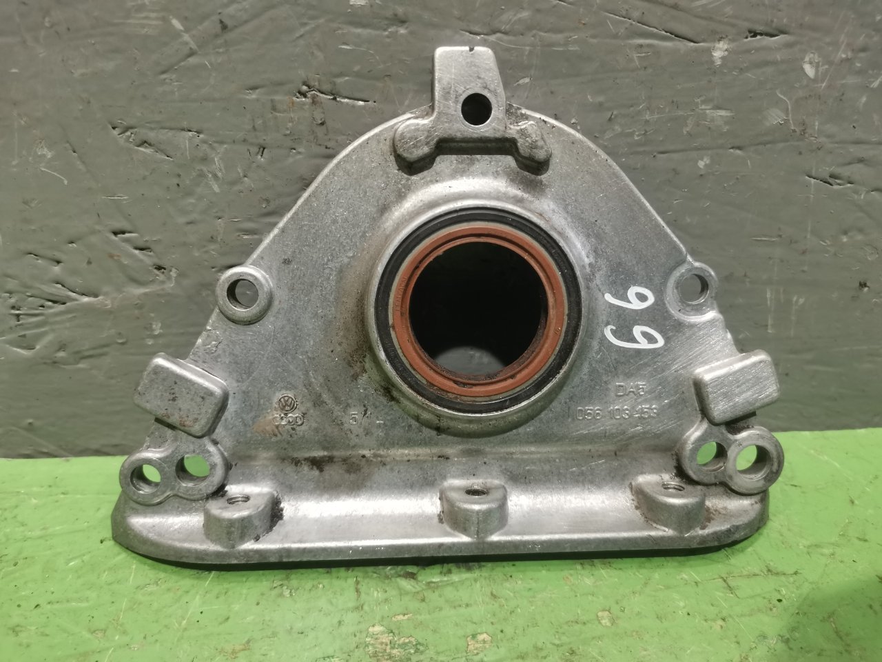 Крышка коленвала Volkswagen Passat 1997 B5 1.8 ADR Б/У