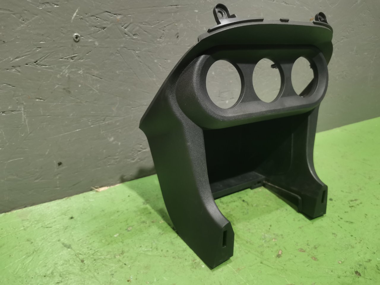 Центральная консоль lancer 2008 1.8 4B10