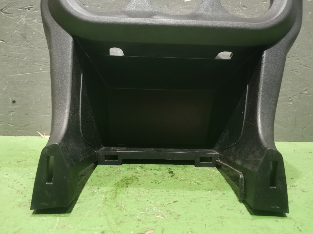 Центральная консоль Mitsubishi lancer 1.8 4B10