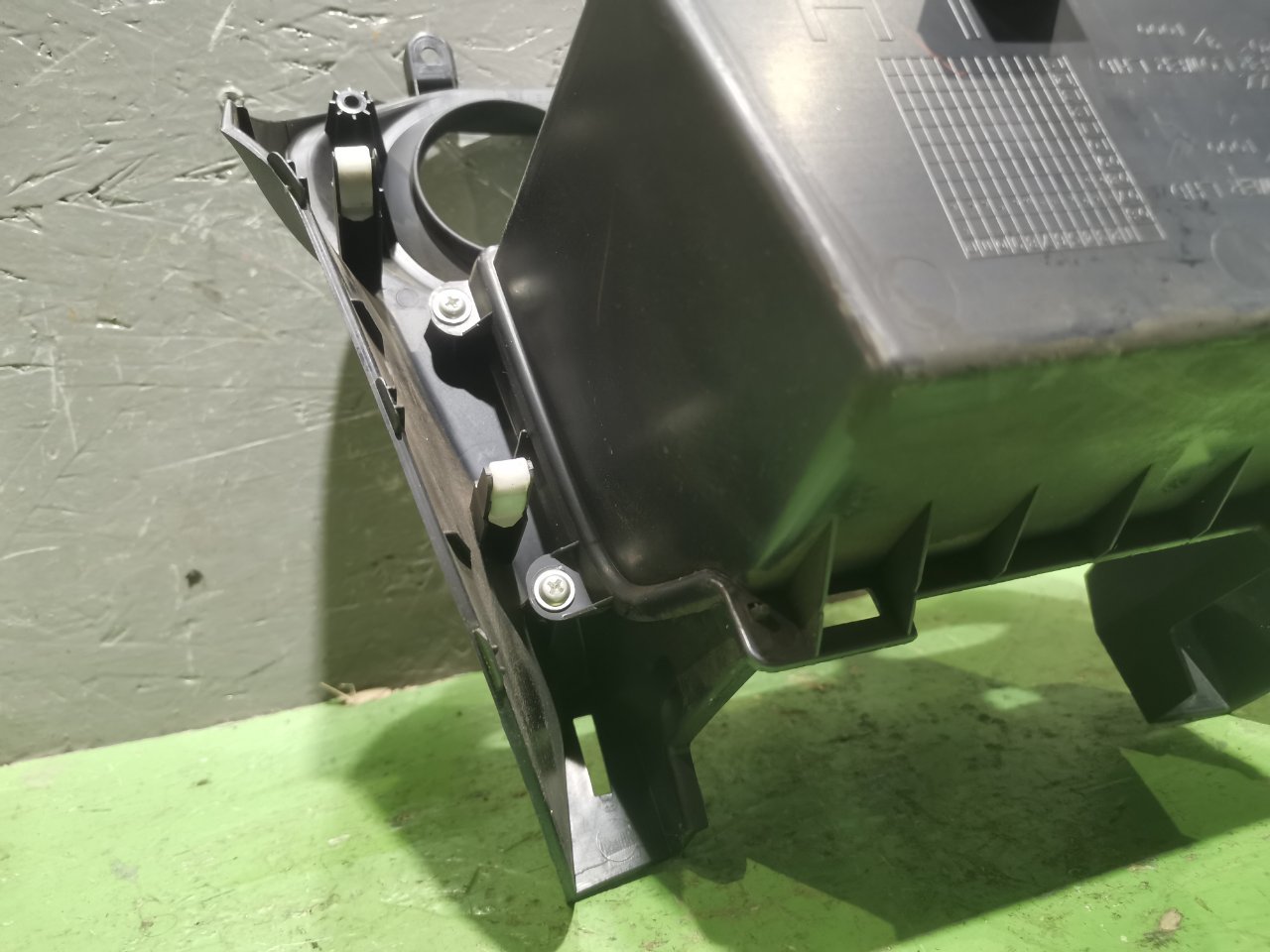 Центральная консоль lancer 2008 1.8 4B10