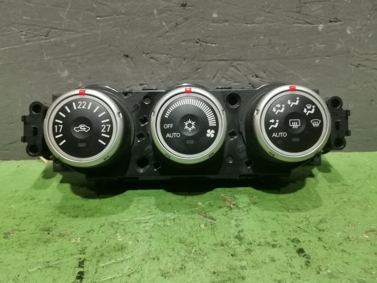 Запчасть блок управления климат-контроля Mitsubishi lancer 2008 1.8 4B10 7820A115XB Б/У Блок управления климат-контроля Mitsubishi lancer 2008 1.8 4B10 7820A115XB Б/У