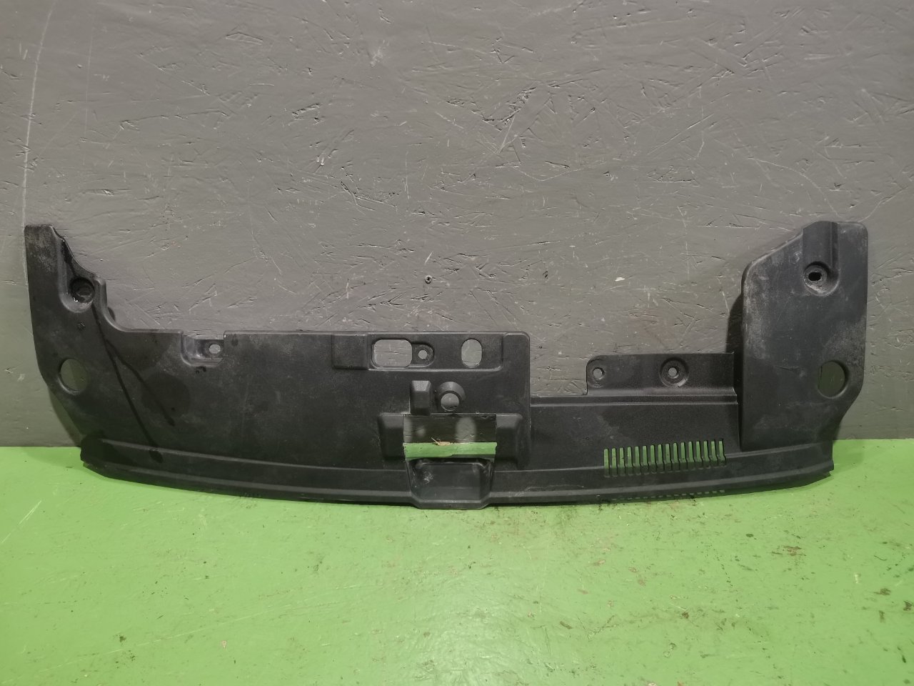 Запчасть накладка замка капота Mitsubishi lancer 2008 1.8 4B10 6400A831 Б/У Накладка замка капота Mitsubishi lancer 2008 1.8 4B10 6400A831 Б/У