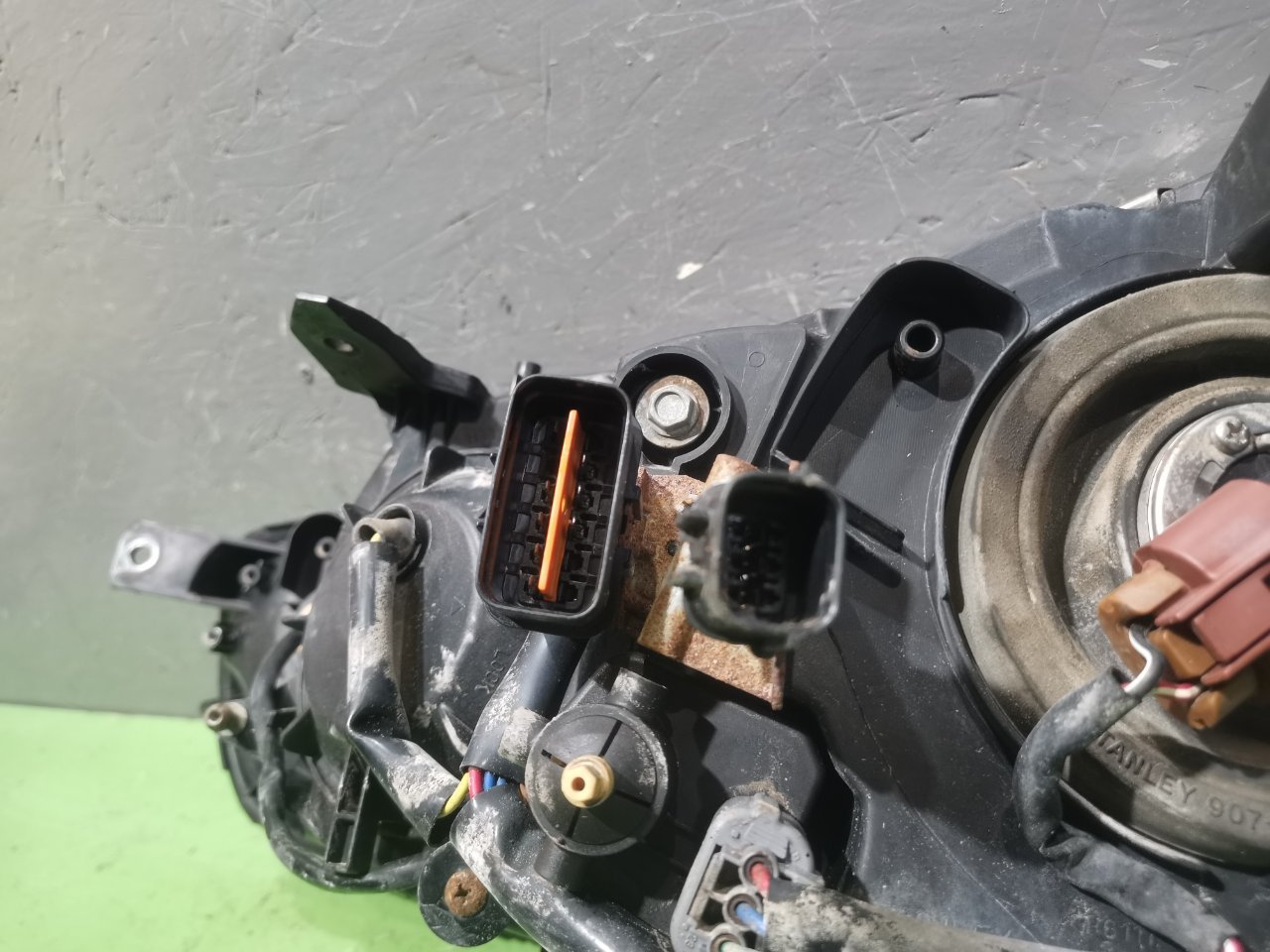 Фара правая lancer 2008 1.8 4B10 Фара правая lancer 2008 1.8 4B10