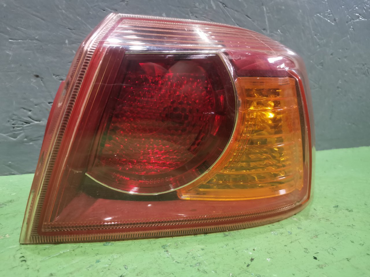Фонарь правый lancer 2008 1.8 4B10 Фонарь правый lancer 2008 1.8 4B10
