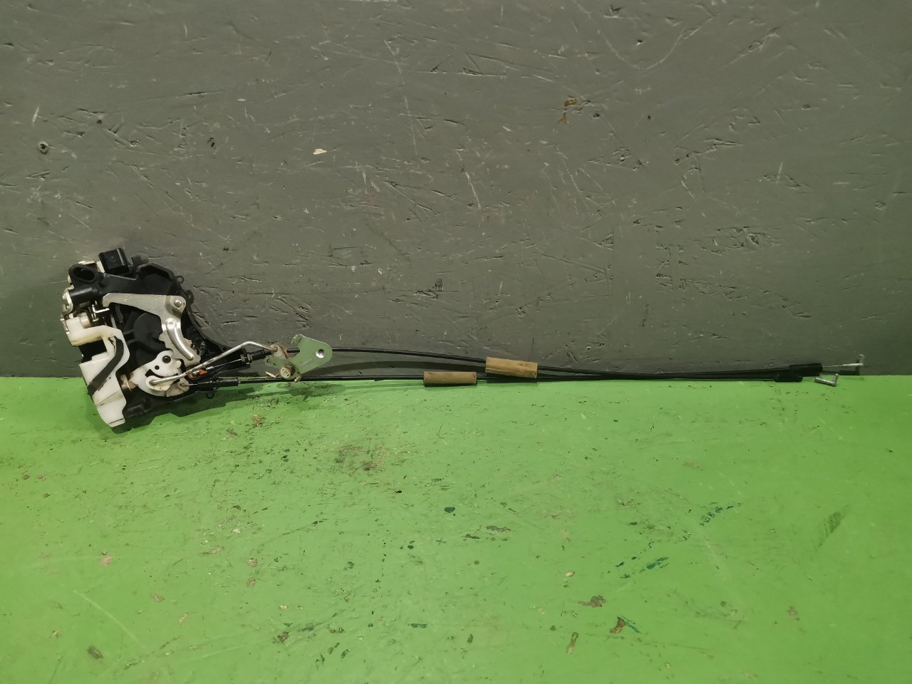 Замок двери передний левый Mitsubishi lancer 2008 1.8 4B10 Б/У