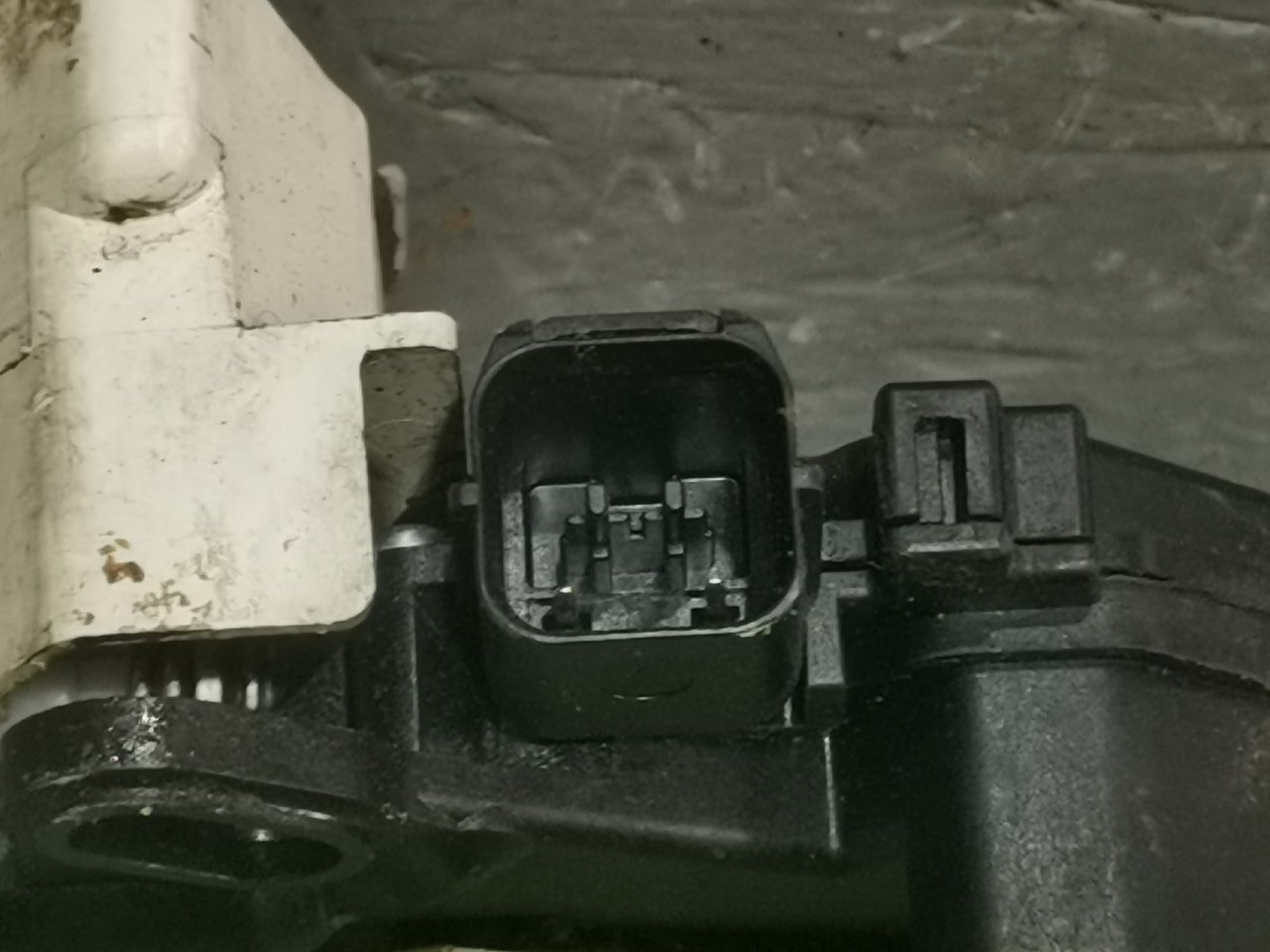 Замок двери передний левый lancer 2008 1.8 4B10