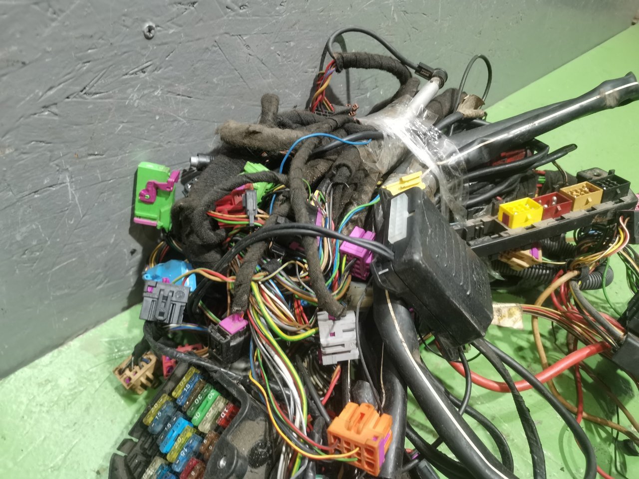 Проводка торпедо Volkswagen Passat B5 1.8 ADR Проводка торпедо Volkswagen Passat B5 1.8 ADR