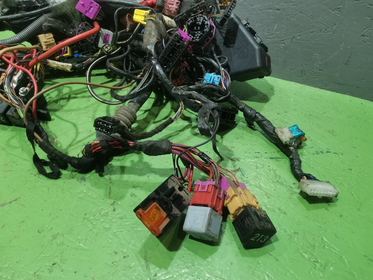 Проводка торпедо Passat 1998 B5 1.8 ADR Проводка торпедо Passat 1998 B5 1.8 ADR