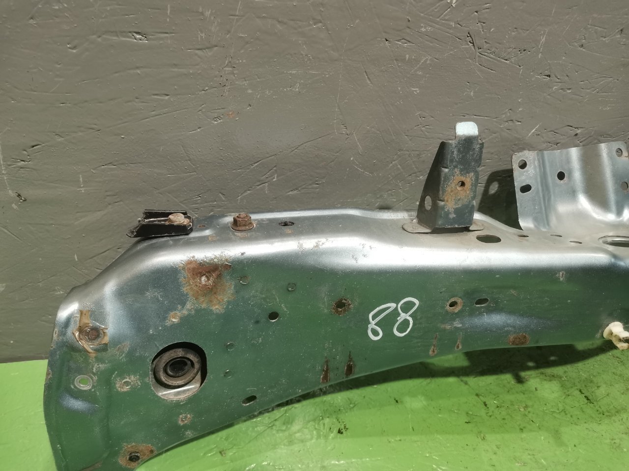 Рамка радиатора lancer 2008 1.8 4B10