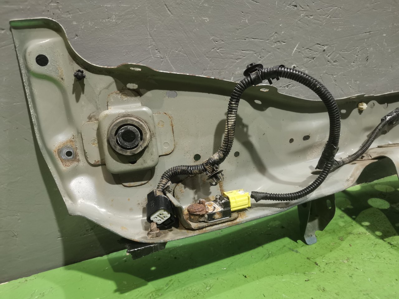 Рамка радиатора lancer 2008 1.8 4B10