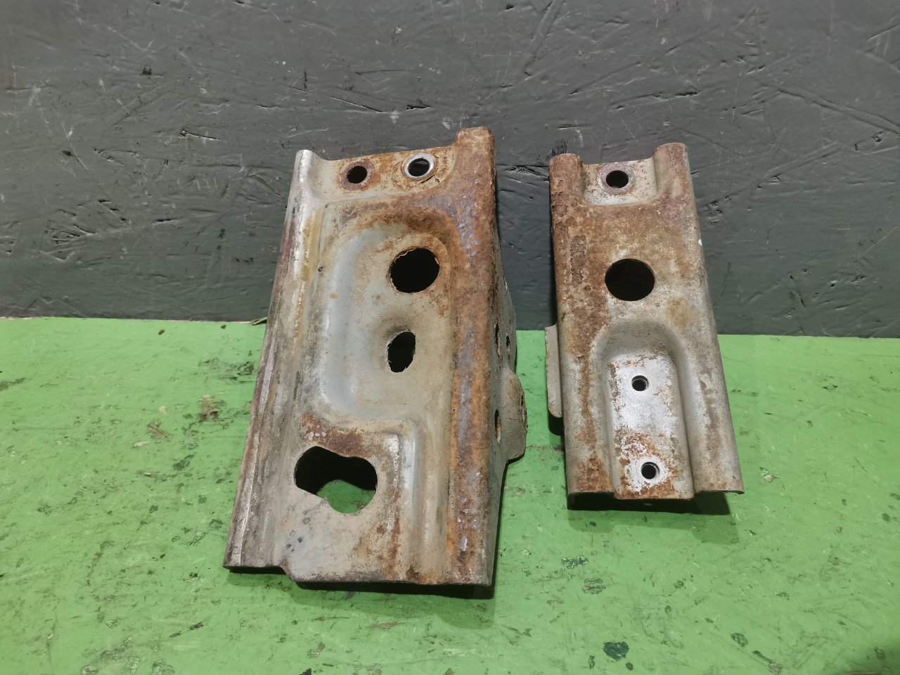 Крепление аккумулятора Mitsubishi lancer 2009 1.8 4B10 Б/У