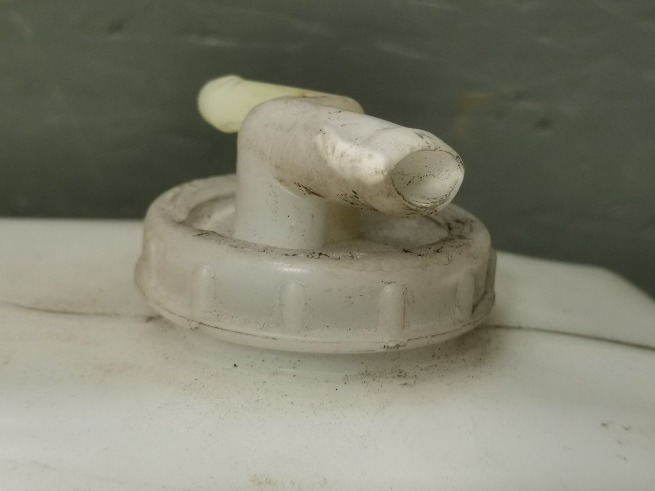 Бачок расширительный Mitsubishi lancer 1.8 4B10