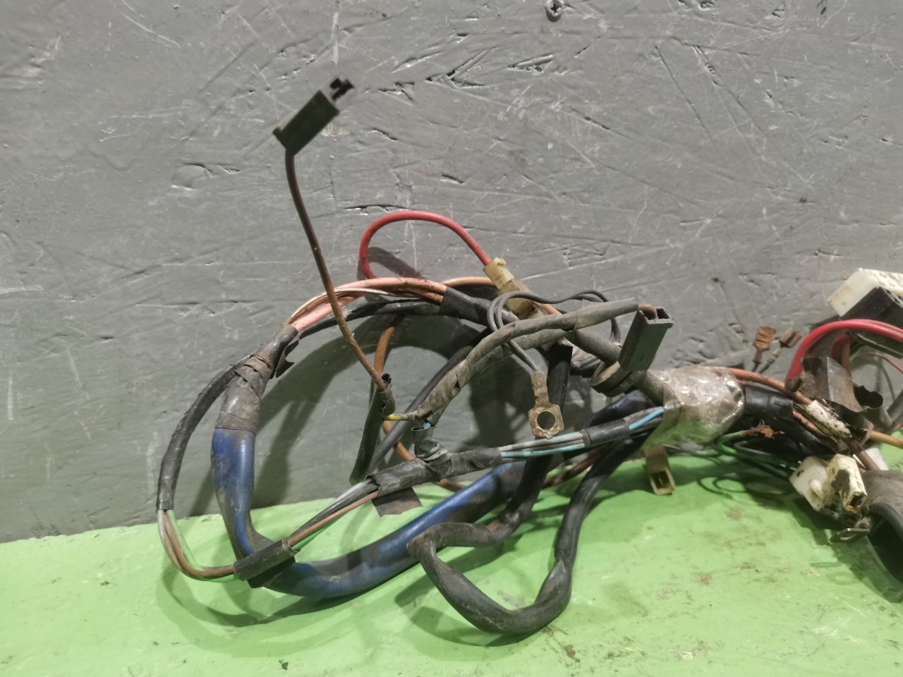 Подкапотная проводка правая 2107 2009 1.6 21067