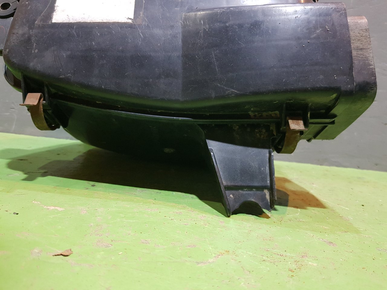 Корпус воздушного фильтра Toyota Crown JZS155 3.0 2JZ-GE
