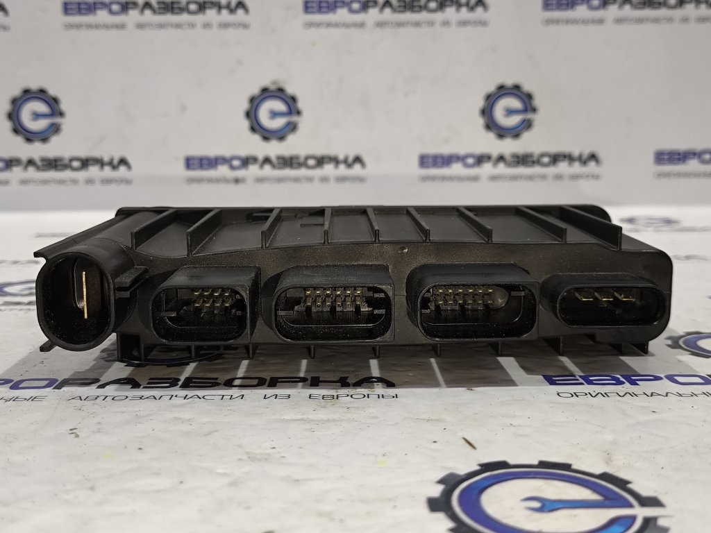 Модуль питания 1 2021 F40 2.0 бензин