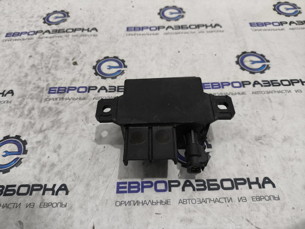 Реле 6 2016 F06 4.4 i Бензин