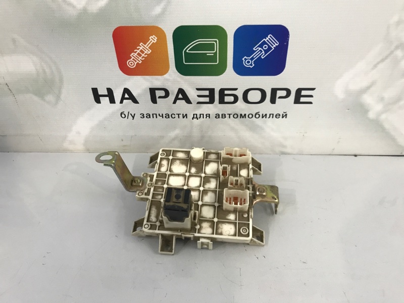 Блок предохранителей Swift 2