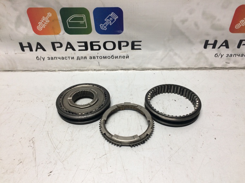Муфта Ford Transit (б/у) Муфта Ford Transit (б/у)