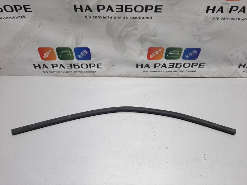 Уплотнительная резинка на дверь передняя правая XRAY 2018 CROSS 1.6 Уплотнительная резинка на дверь передняя правая XRAY 2018 CROSS 1.6