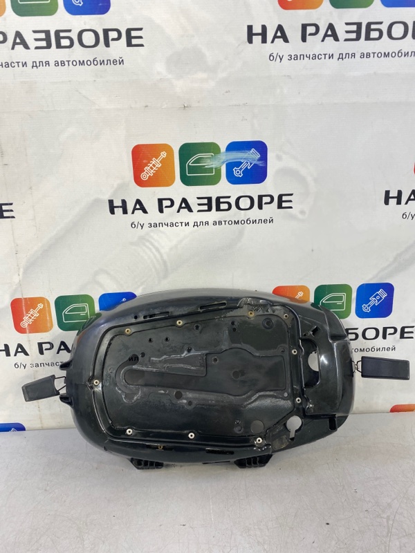 Крышка двигателя SUZUKI DF5 5 л.с. 4-х тактный