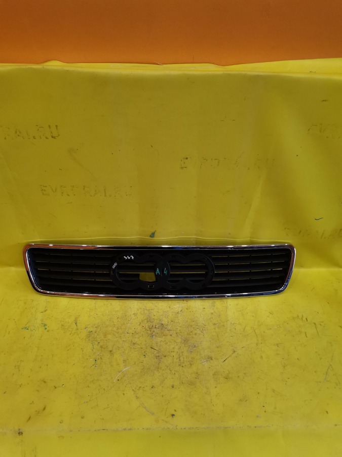 Решетка радиатора Audi A4 99 Решетка радиатора Audi A4 99