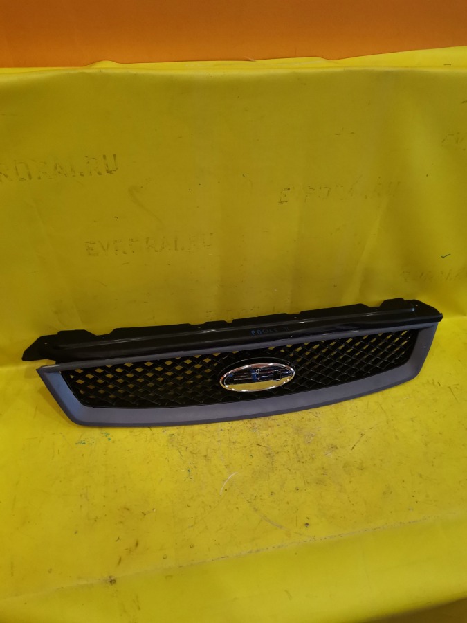 Решетка радиатора Ford Focus Решетка радиатора Ford Focus