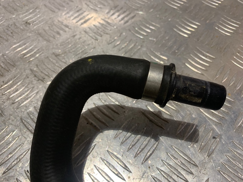 Патрубок системы охлаждения S80 B6324S