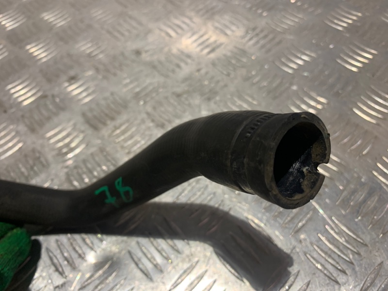 Патрубок системы охлаждения Volvo S80 B6324S